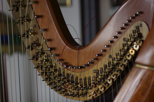 changing strings on a harp: trim the ends neatly